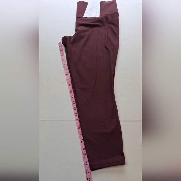 Athleta 7/8 Tight - Picture 9 of 12